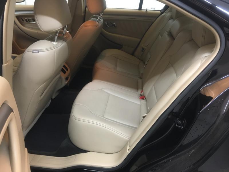 Ford Taurus  2016