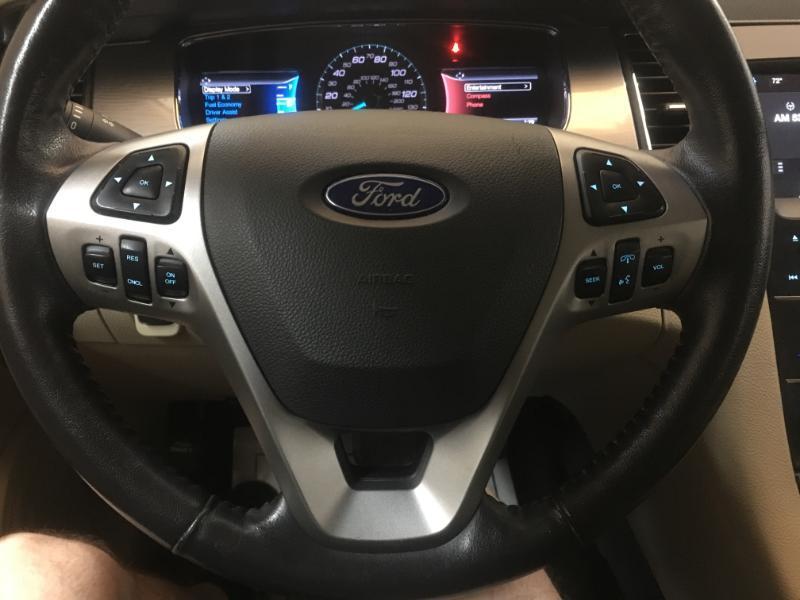 Ford Taurus  2016