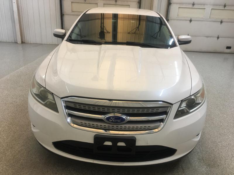 Ford Taurus  2012