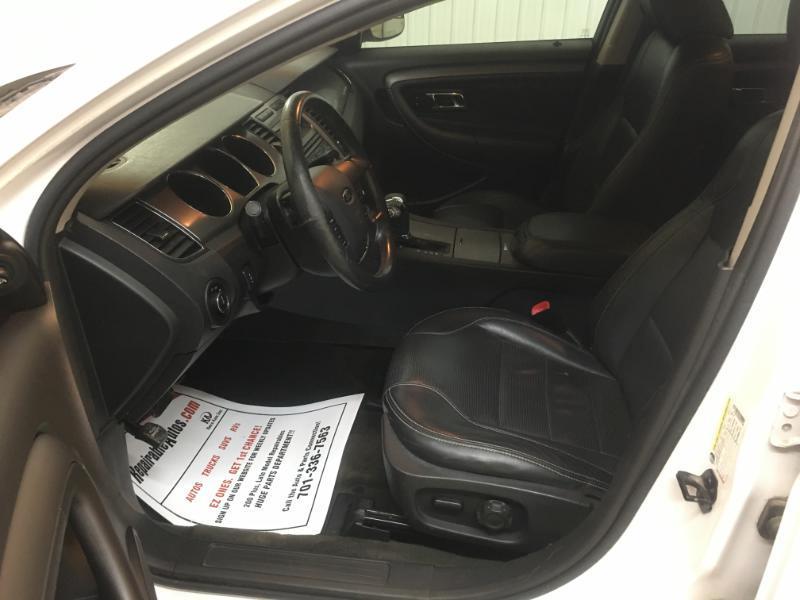 Ford Taurus  2012