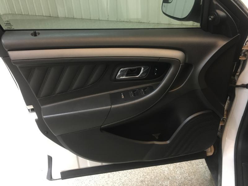 Ford Taurus  2012
