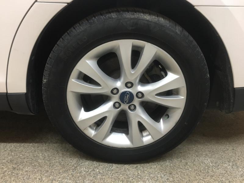 Ford Taurus  2012