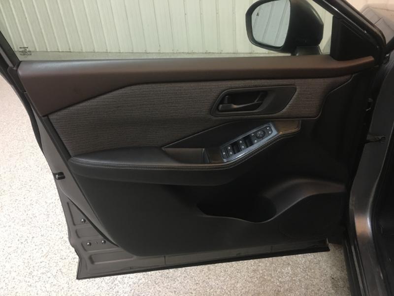 Nissan Rogue  2021