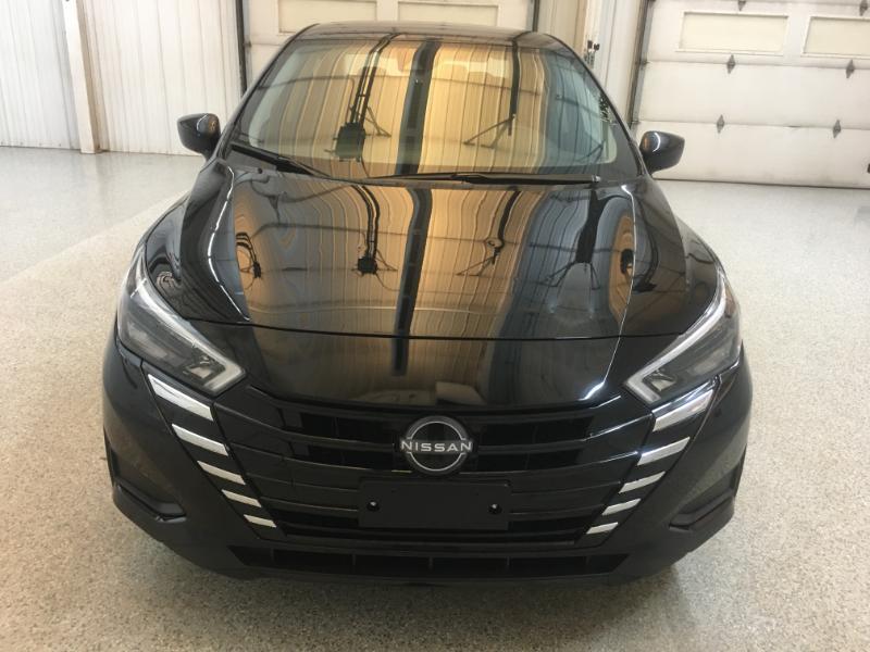Nissan Versa  2025