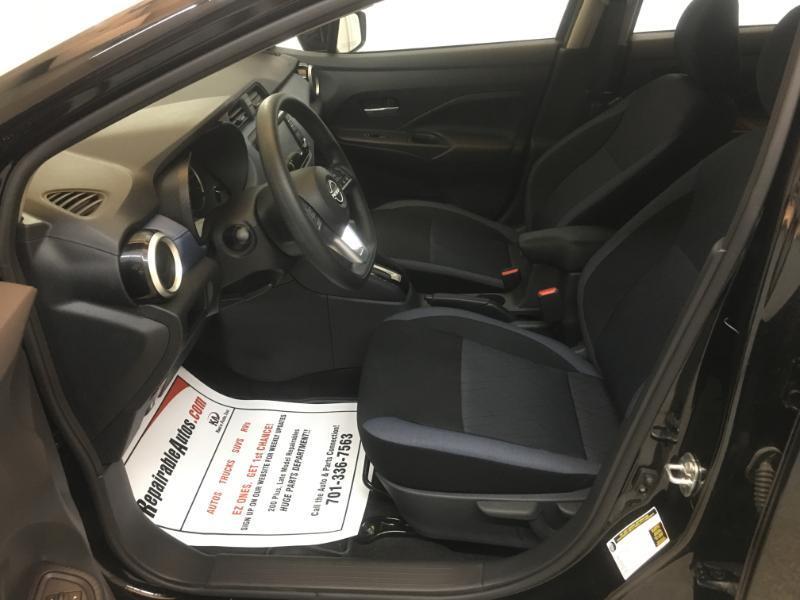 Nissan Versa  2025