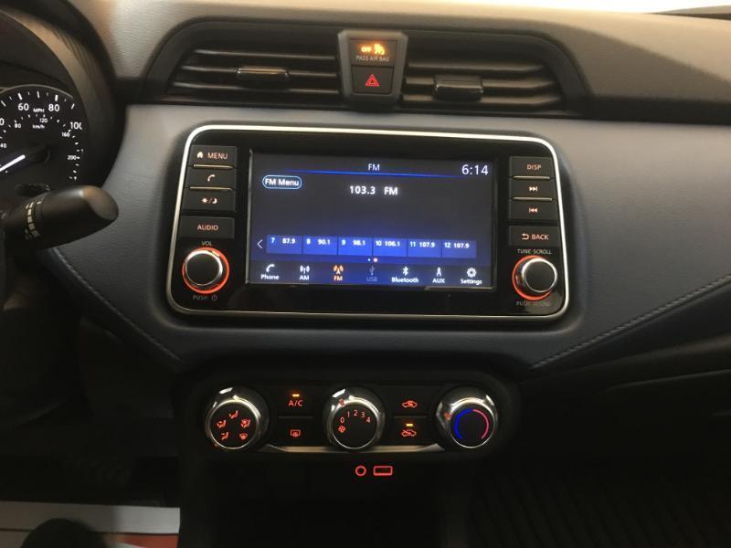 Nissan Versa  2025