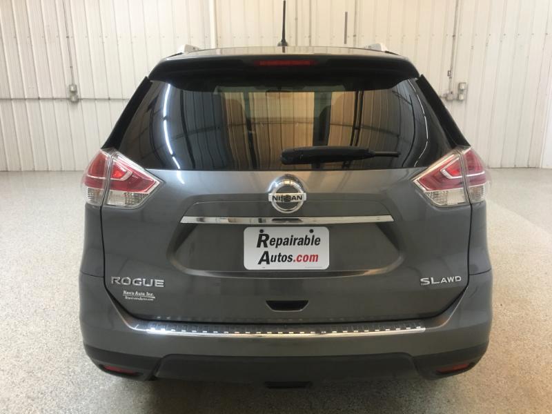 Nissan Rogue  2015