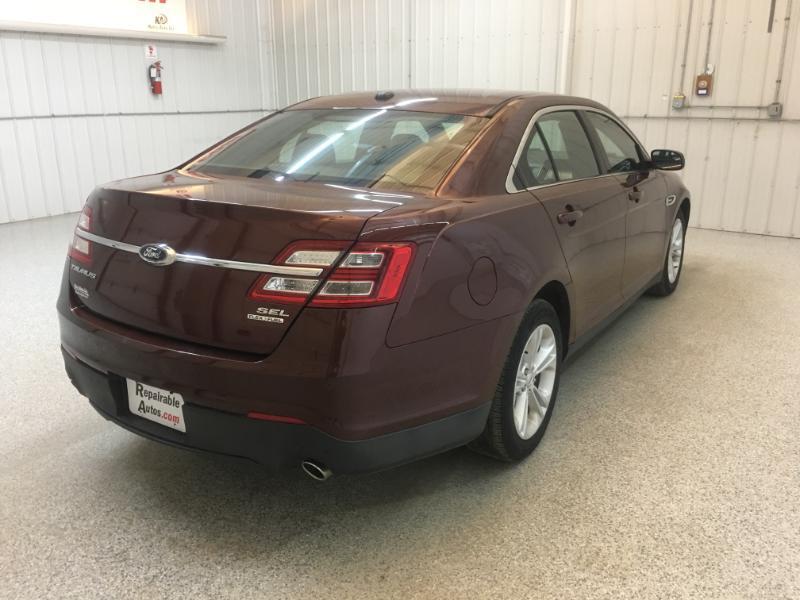 Ford Taurus  2015