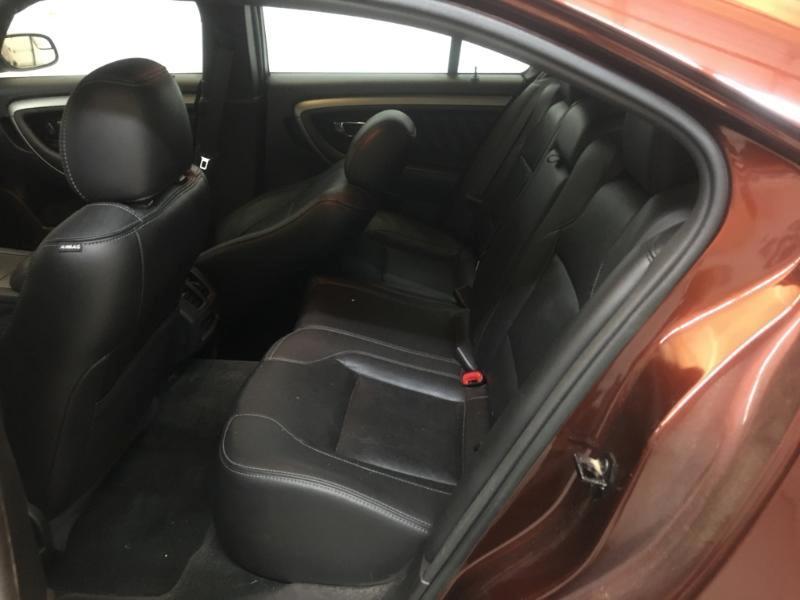 Ford Taurus  2015