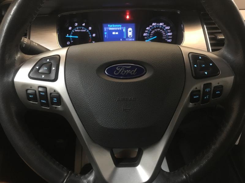 Ford Taurus  2015