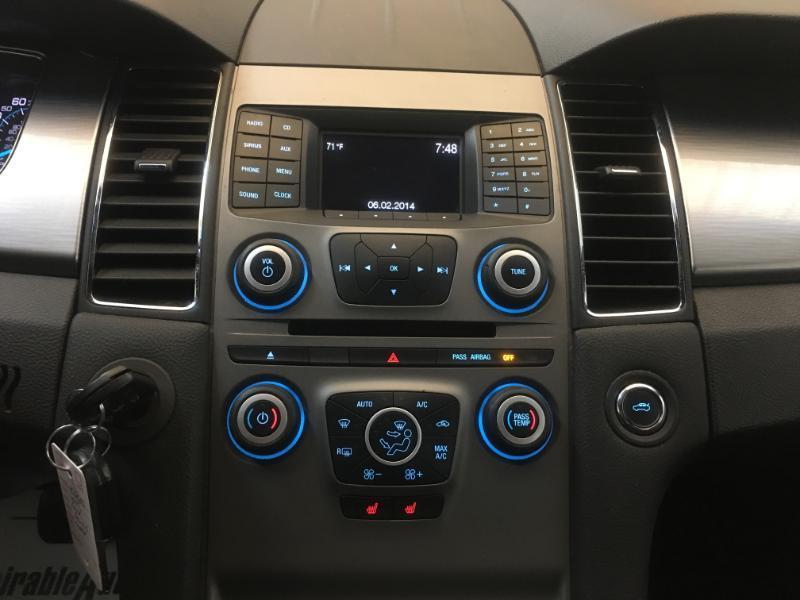 Ford Taurus  2015