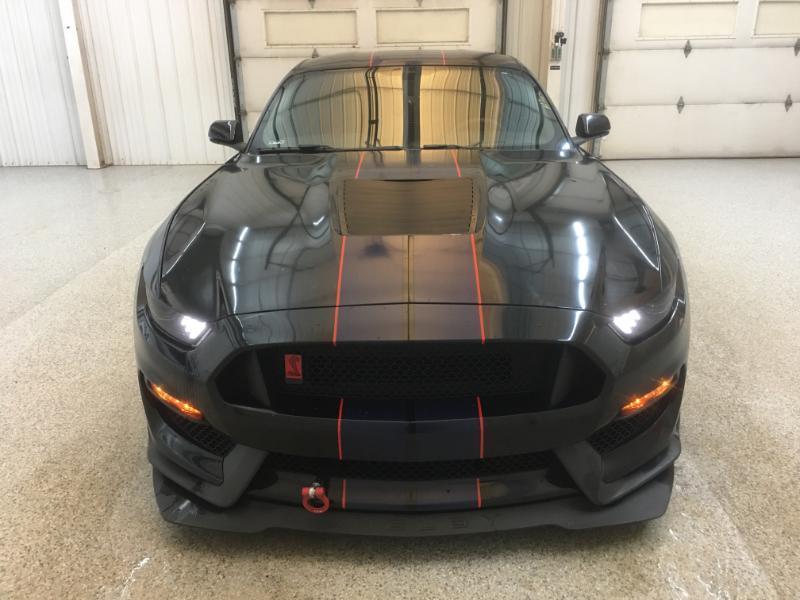 Ford Shelby GT350  2019