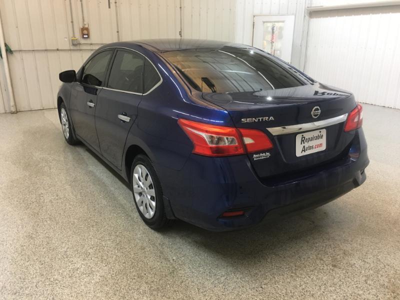 Nissan Sentra  2017