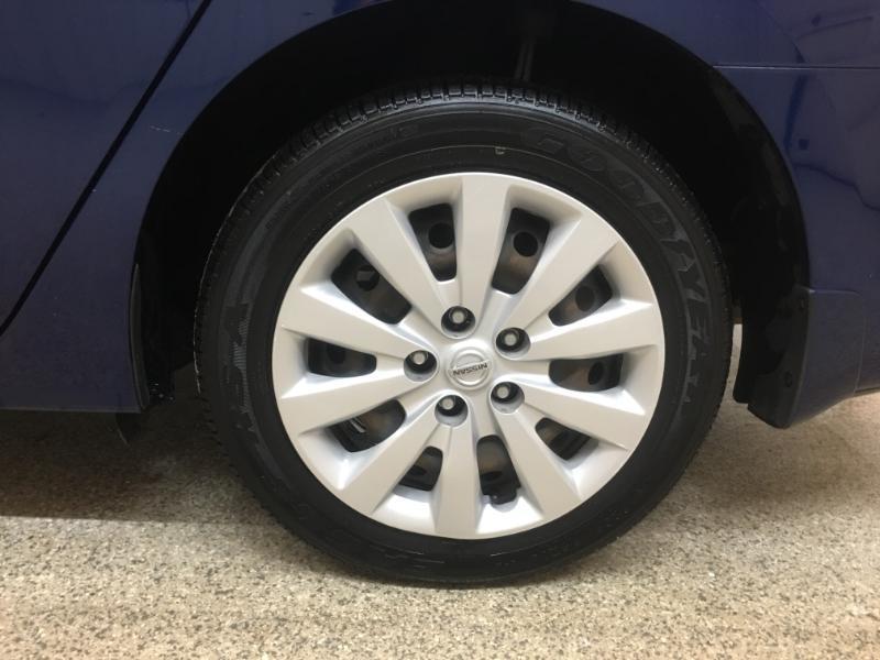 Nissan Sentra  2017