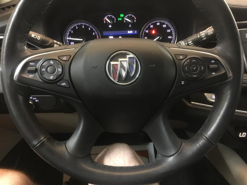 Buick Enclave  2020