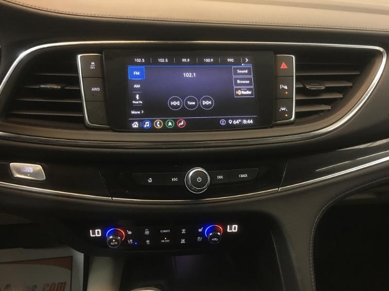 Buick Enclave  2020