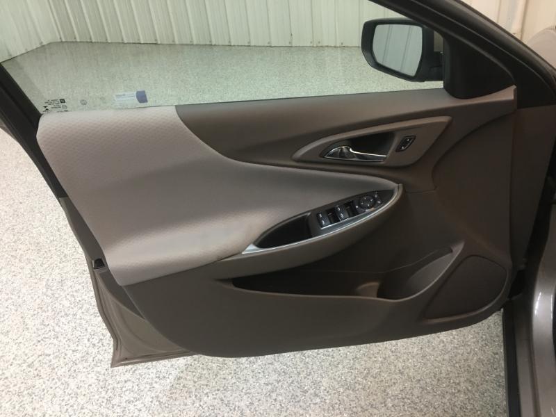Chevrolet Malibu  2023