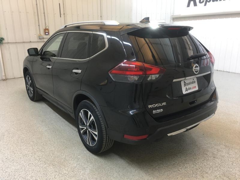 Nissan Rogue  2020