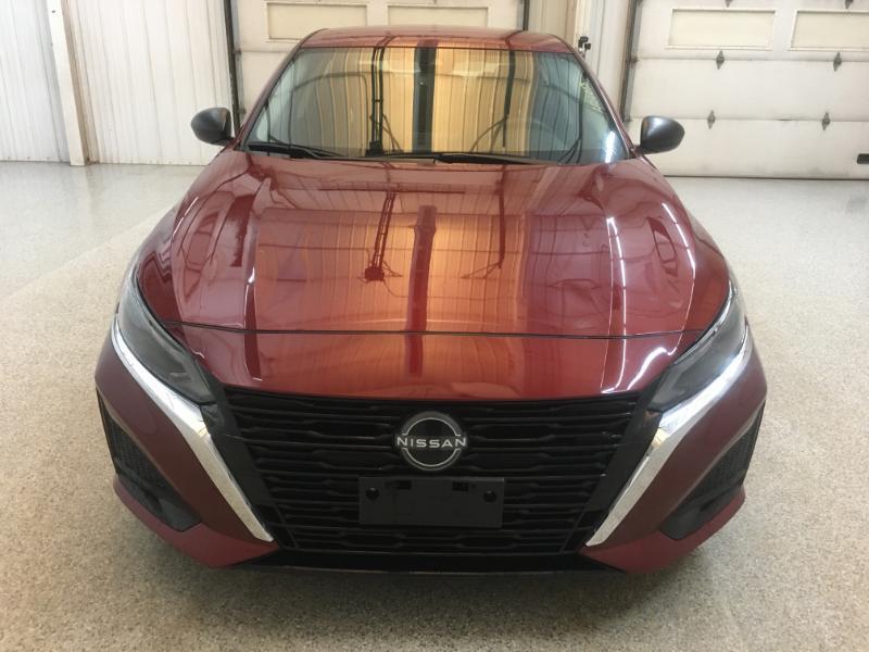 Nissan Altima  2024