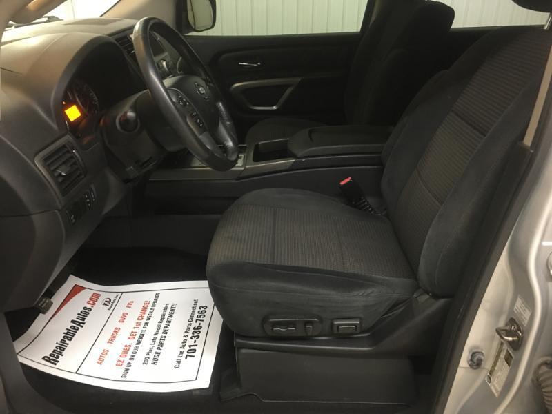 Nissan Armada  2015