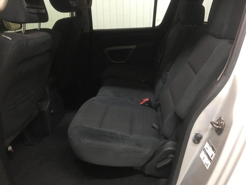 Nissan Armada  2015