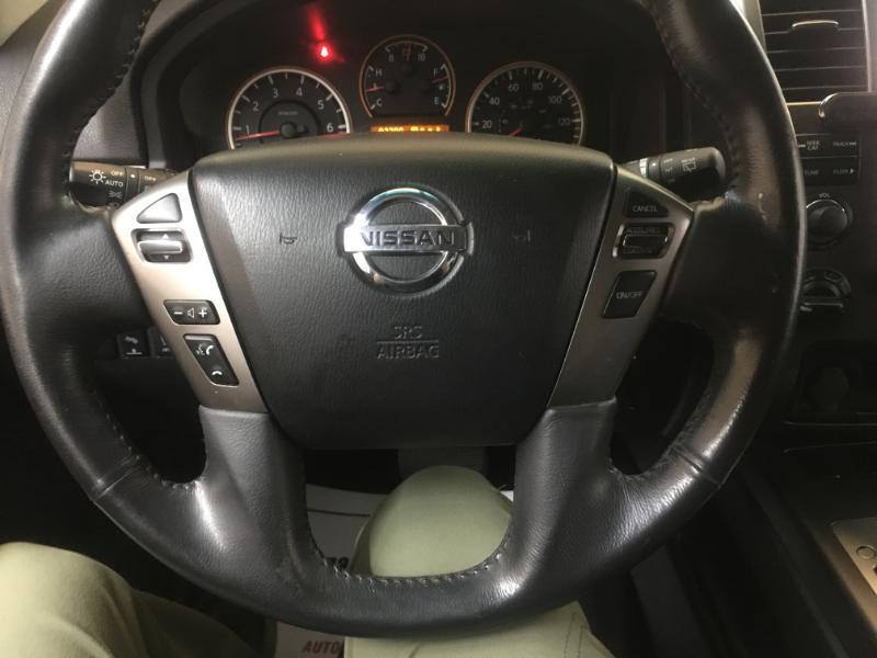 Nissan Armada  2015