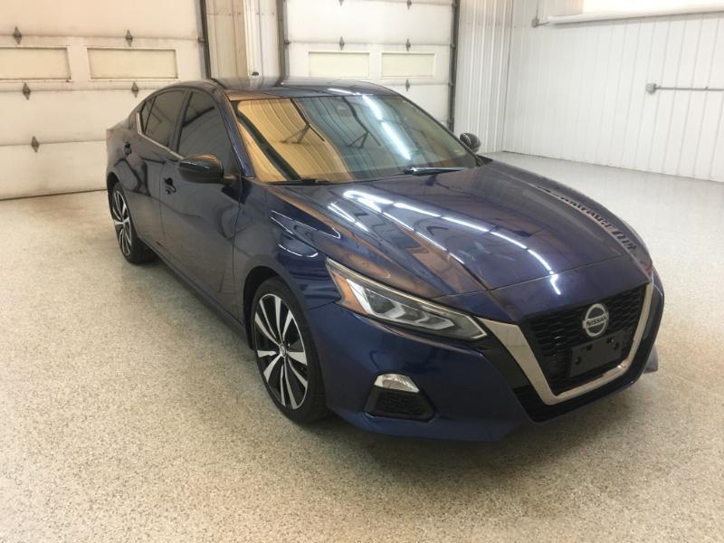 Nissan Altima  2022