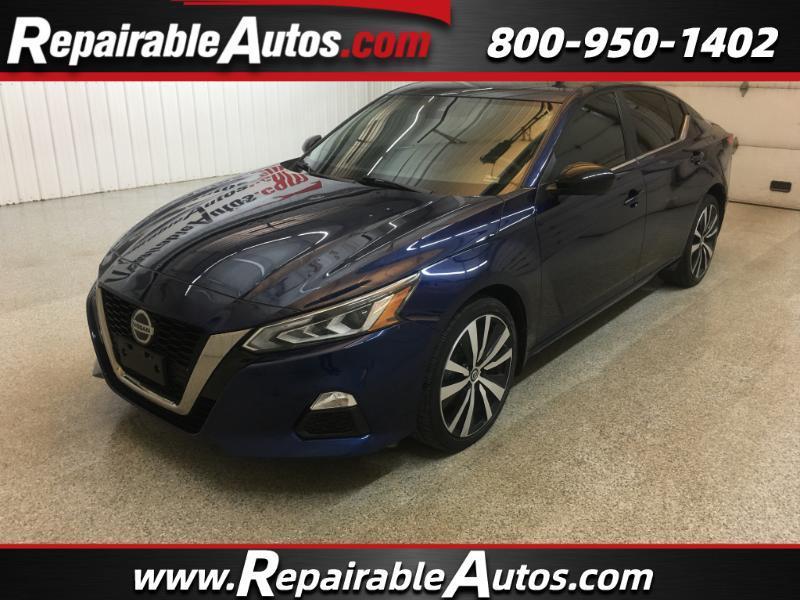 Nissan Altima  2022