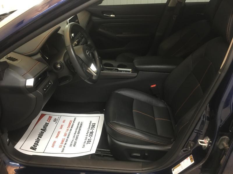 Nissan Altima  2022