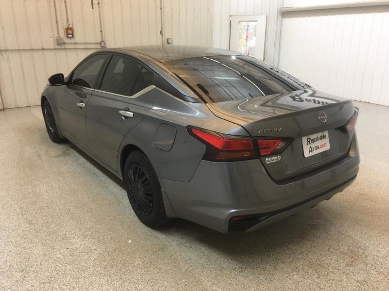 Nissan Altima  2023