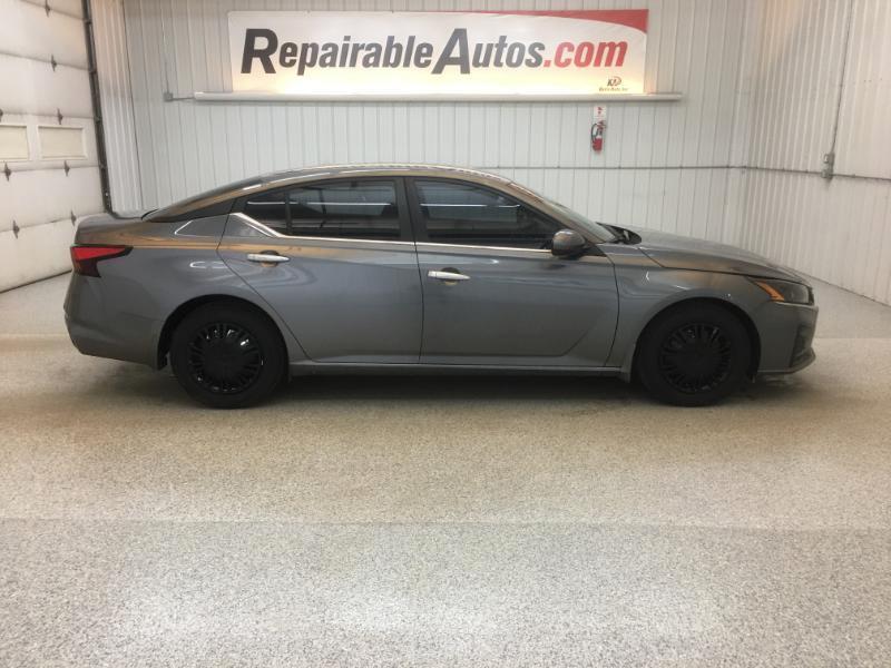 Nissan Altima  2023