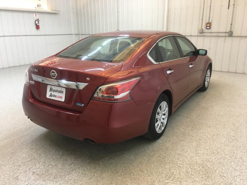Nissan Altima  2014
