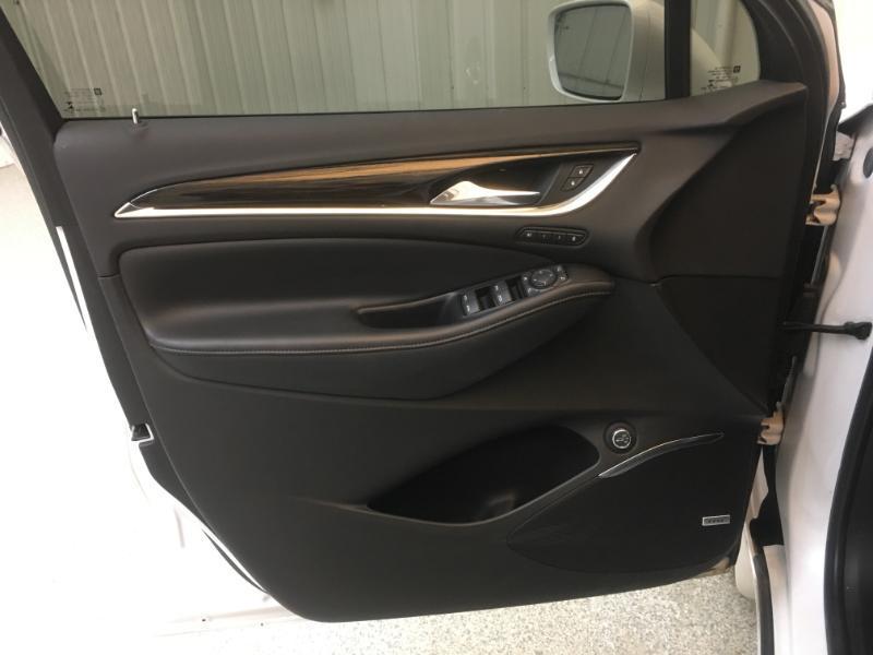 Buick Enclave  2020