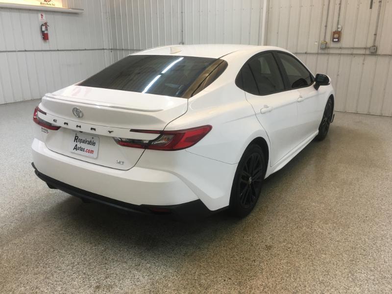 Toyota Camry Hybrid  2026
