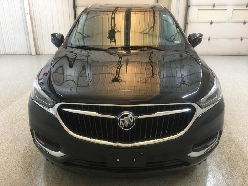 Buick Enclave  2021