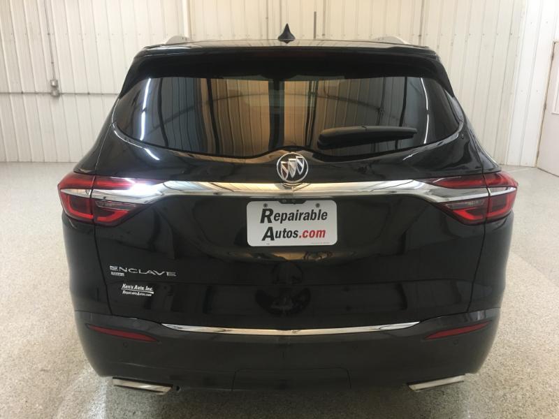 Buick Enclave  2021