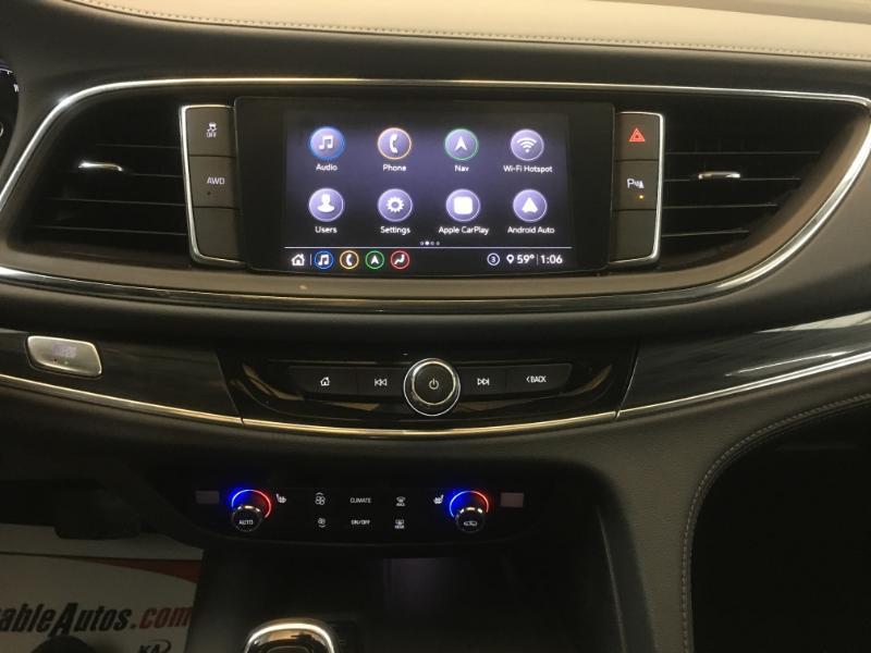 Buick Enclave  2021