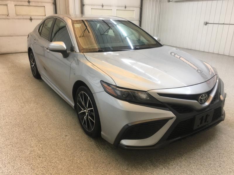 Toyota Camry  2021