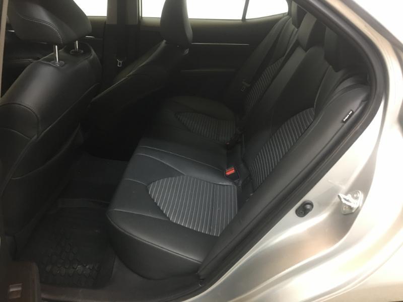 Toyota Camry  2021