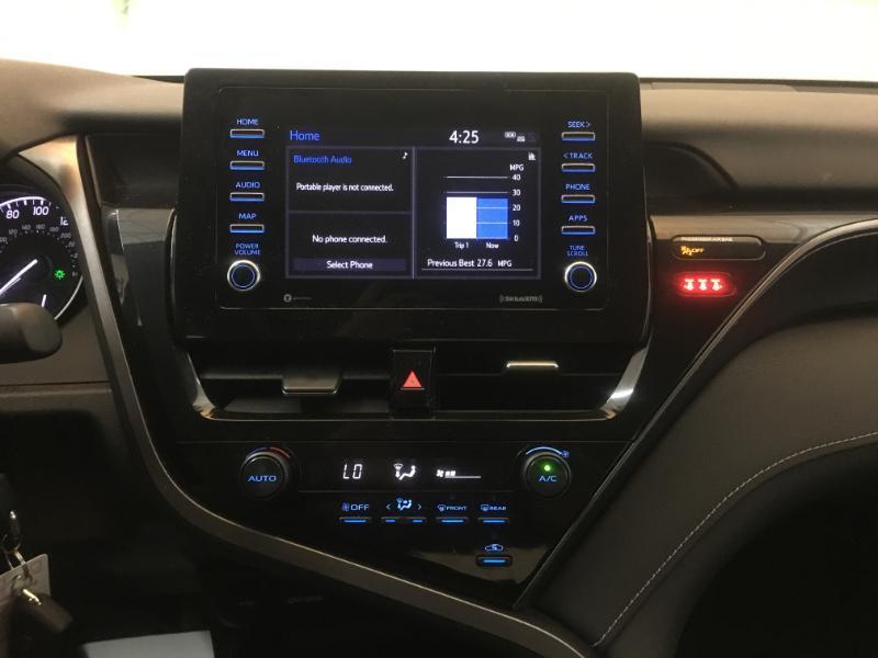 Toyota Camry  2021