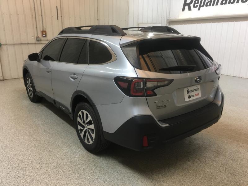 Subaru Outback  2022