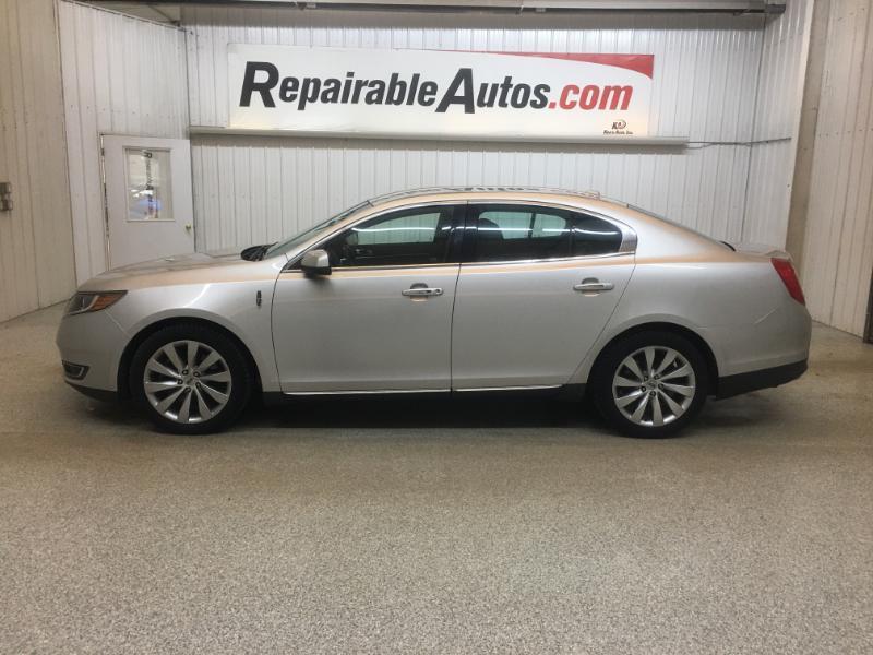 Lincoln MKS  2015