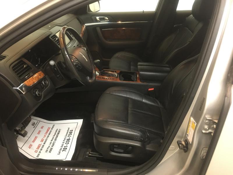 Lincoln MKS  2015