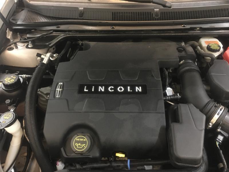 Lincoln MKS  2015