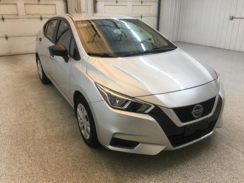 Nissan Versa  2022