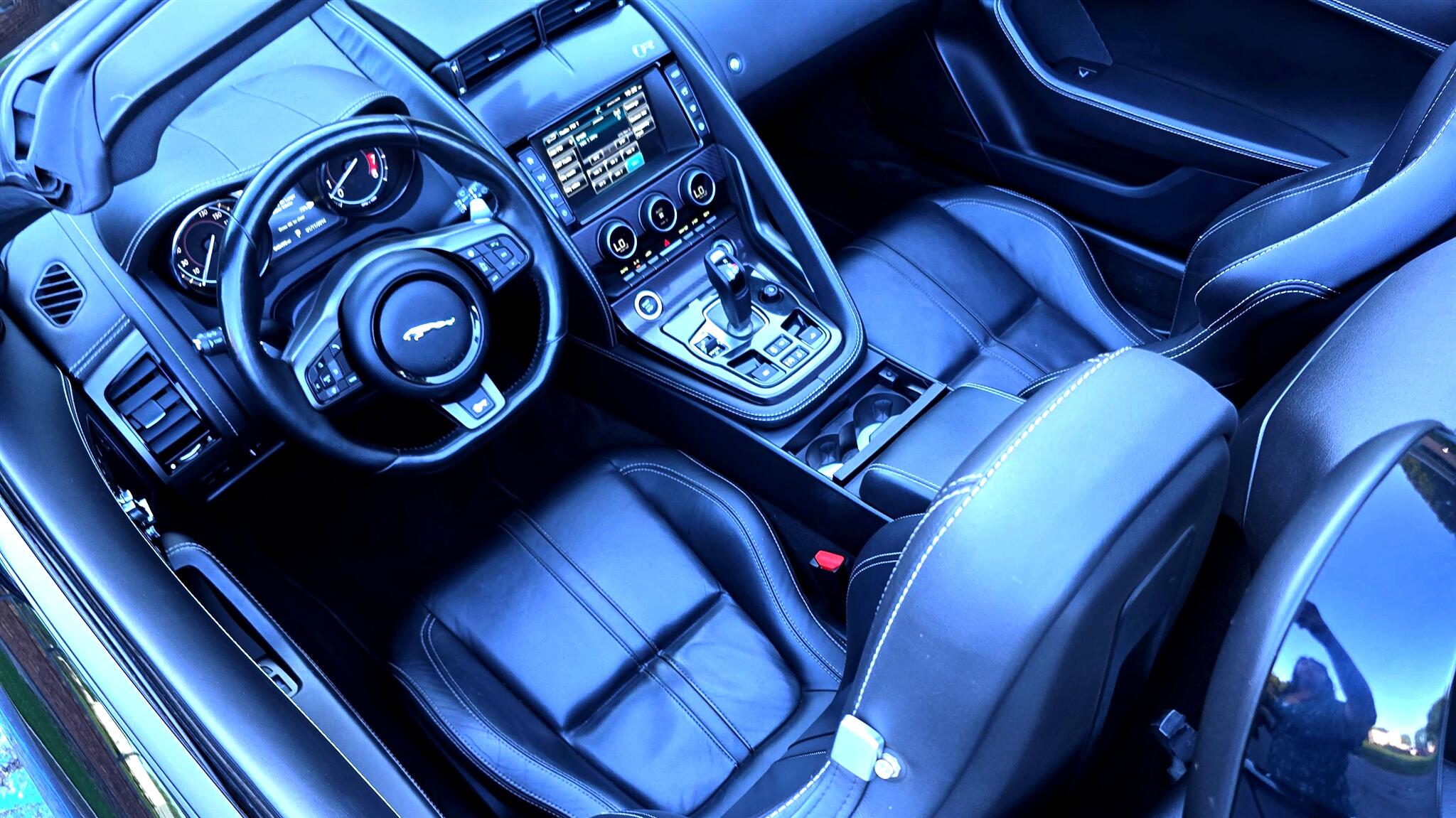 2016 Jaguar F-TYPE R photo 10