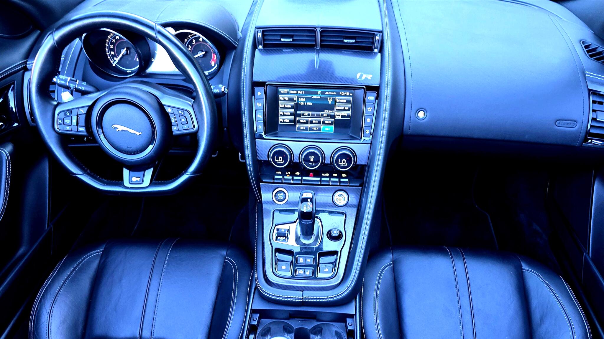 2016 Jaguar F-TYPE R photo 12