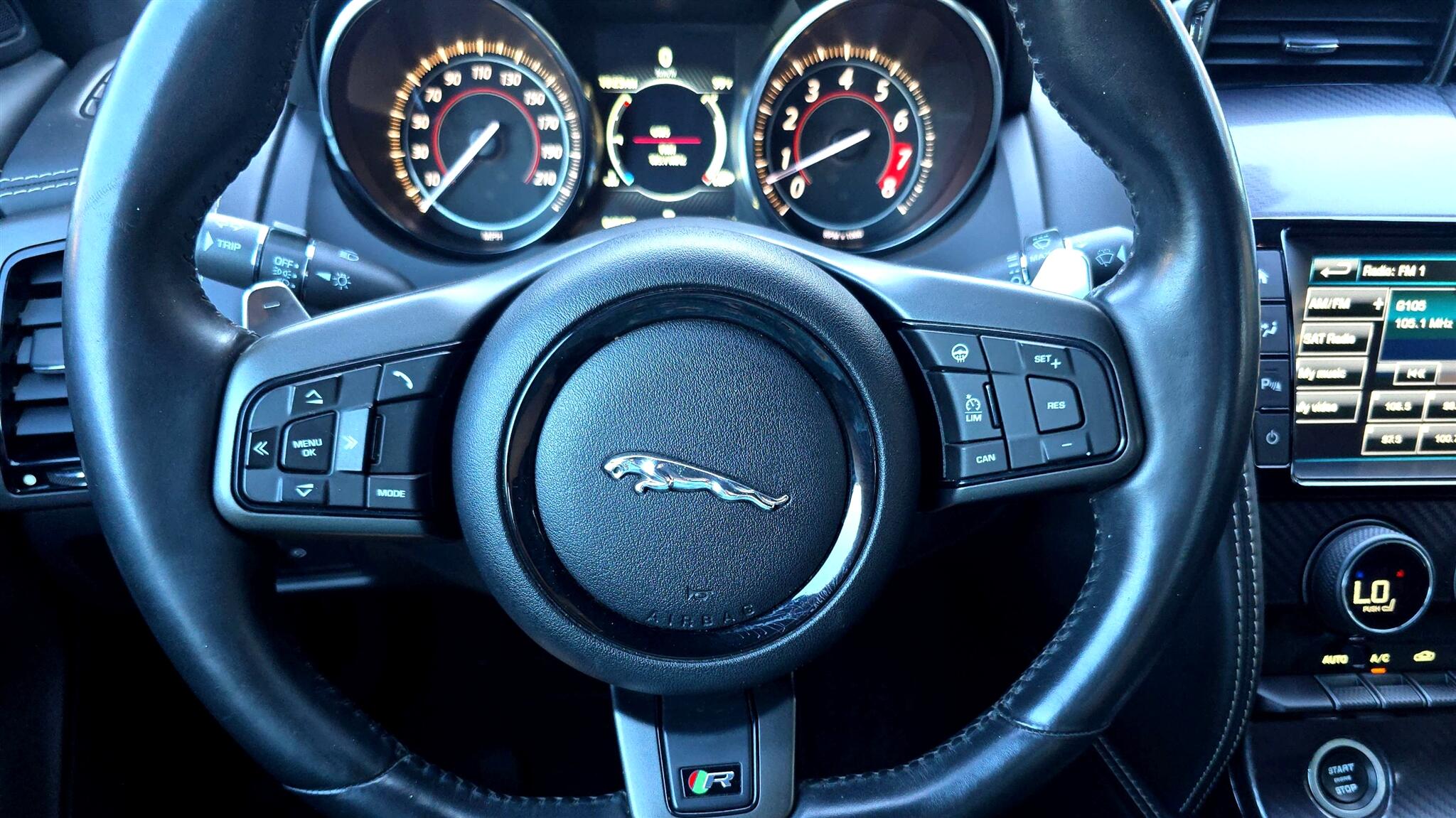 2016 Jaguar F-TYPE R photo 13