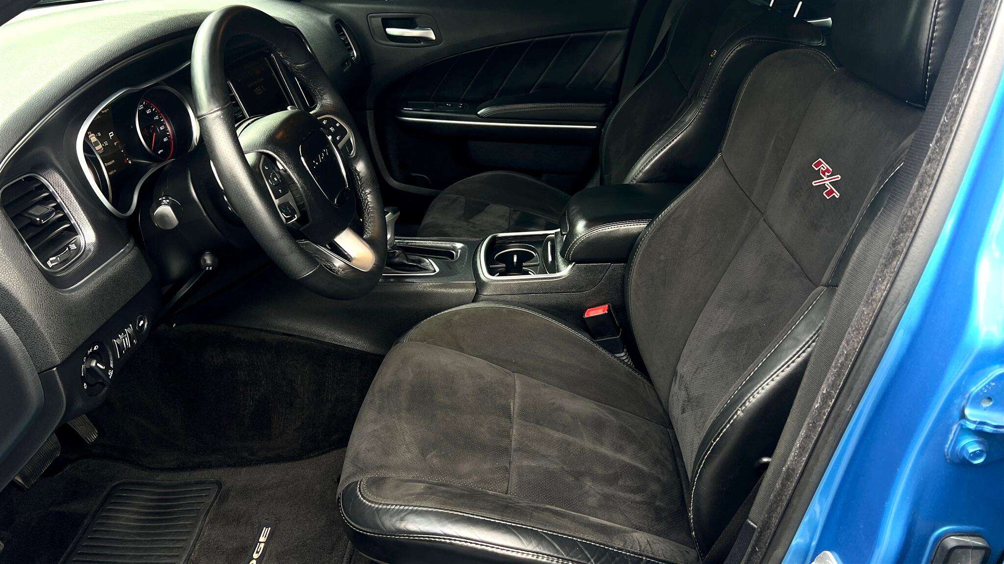 2016 Dodge Charger R/T photo 10
