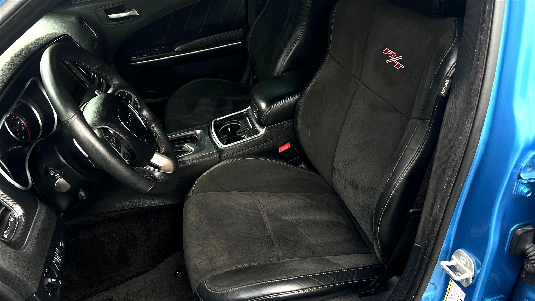 2016 Dodge Charger R/T photo 30